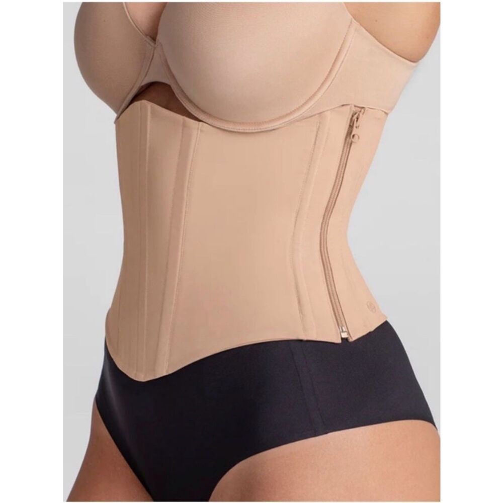 NWT Honey Love Waist Hero Cincher with storage bag